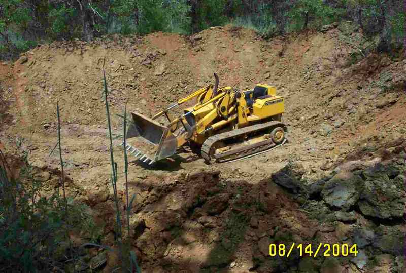 Dozer in the deep dig